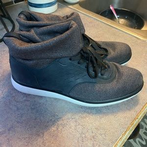Ugg Islay high top sneakers black size 9.5
